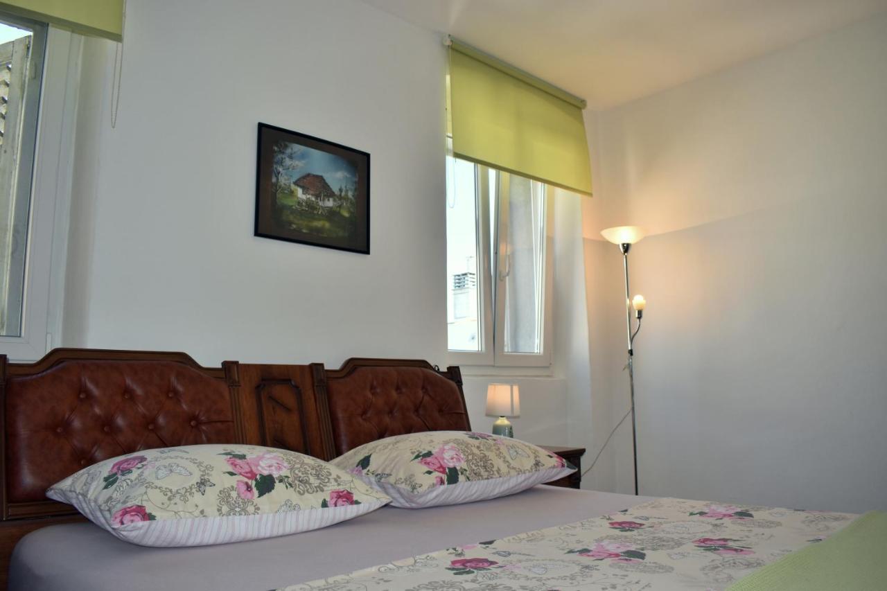 Apartment R&M Pula Exterior photo