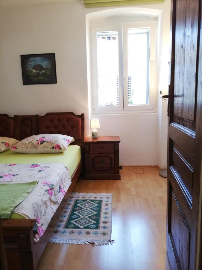 Apartment R&M Pula Exterior photo